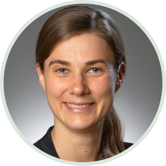 Dr. Marieke Oudelaar Dr. Marieke Oudelaar